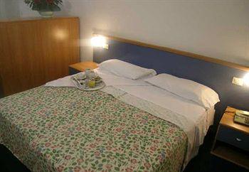 Hotel Byron Lerici Exterior photo