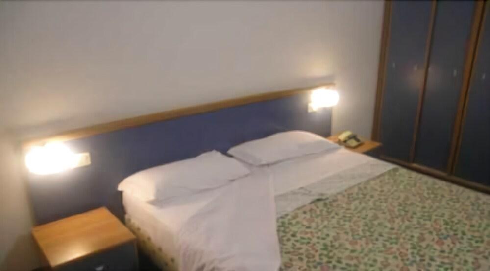 Hotel Byron Lerici Exterior photo