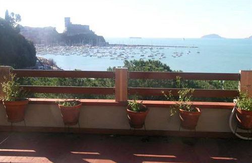 Hotel Byron Lerici Exterior photo